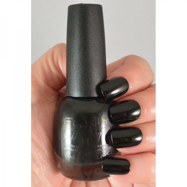 black-is-black-nagellak (1)